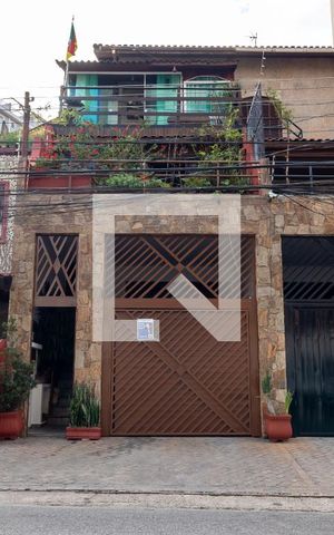 Casa à venda com 200m², 3 quartos e 2 vagasFachada