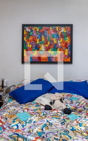 Casa à venda com 200m², 3 quartos e 2 vagasSuíte