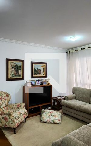 Apartamento à venda com 90m², 2 quartos e 1 vaga Apartamento à venda com 90m², 2 quartos e 1 vagaSala