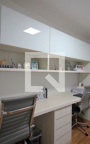 Apartamento à venda com 147m², 4 quartos e 3 vagasQuarto 2