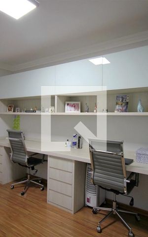 Apartamento à venda com 147m², 4 quartos e 3 vagasQuarto 2