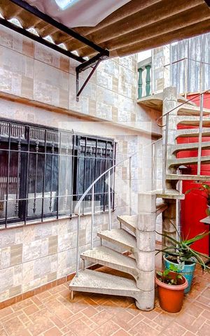 Casa à venda com 238m², 2 quartos e 7 vagasÁrea externa