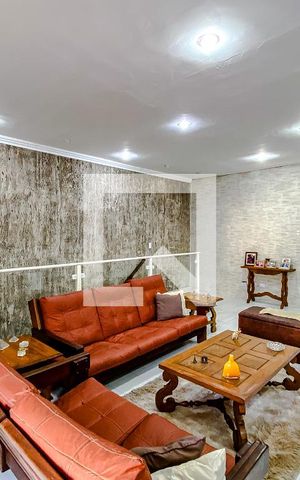 Casa à venda com 238m², 2 quartos e 7 vagasSala