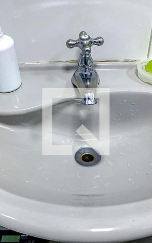 Casa à venda com 238m², 2 quartos e 7 vagasBanheiro da Suíte 2