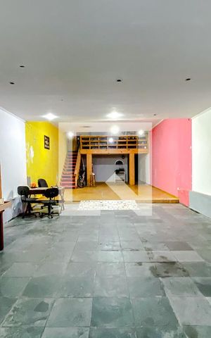 Casa à venda com 238m², 2 quartos e 7 vagasGaragem