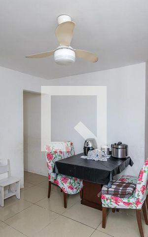 Apartamento à venda com 55m², 2 quartos e 1 vaga Apartamento à venda com 55m², 2 quartos e 1 vagaSala