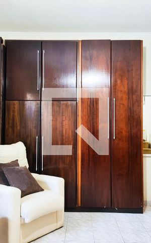 Casa à venda com 200m², 3 quartos e 4 vagas Casa à venda com 200m², 3 quartos e 4 vagasQuarto 2