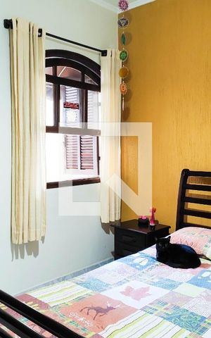Casa à venda com 200m², 3 quartos e 4 vagas Casa à venda com 200m², 3 quartos e 4 vagasQuarto 3