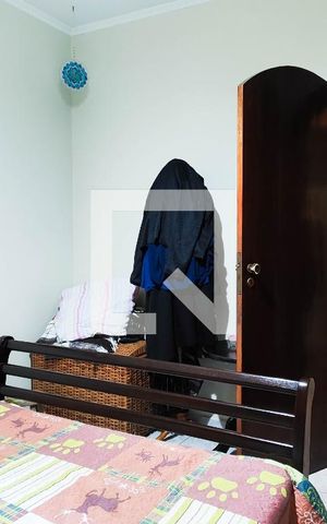 Casa à venda com 200m², 3 quartos e 4 vagas Casa à venda com 200m², 3 quartos e 4 vagasQuarto 3