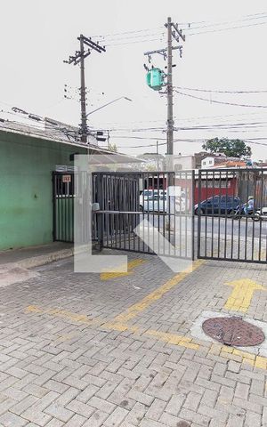 Apartamento para alugar com 52m², 2 quartos e sem vaga Apartamento para alugar com 52m², 2 quartos e sem vagaEntrada