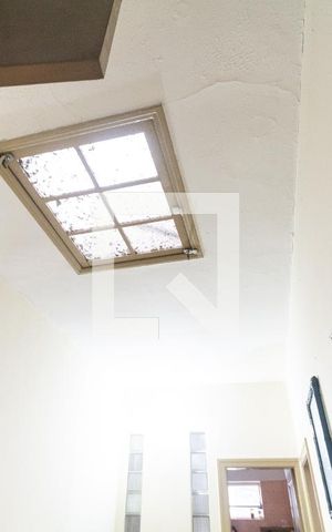 Casa à venda com 220m², 3 quartos e 2 vagas Casa à venda com 220m², 3 quartos e 2 vagasCorredor