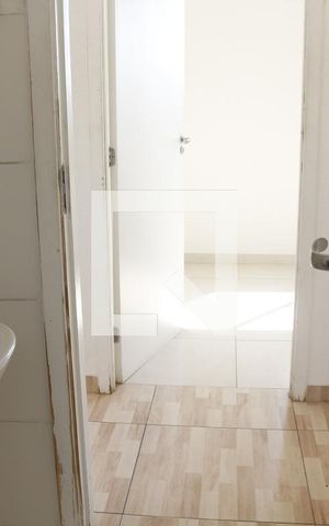 Apartamento para alugar com 45m², 2 quartos e 1 vaga Apartamento para alugar com 45m², 2 quartos e 1 vagaBanheiro