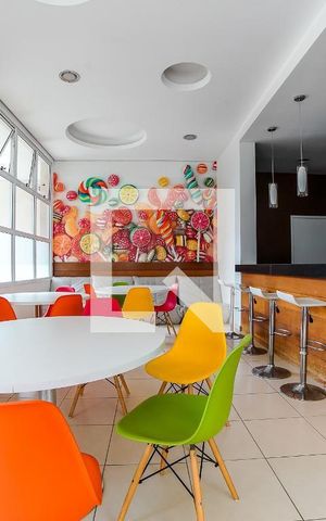 Apartamento à venda com 125m², 3 quartos e 2 vagas Apartamento à venda com 125m², 3 quartos e 2 vagasÁrea comum - Salão de festas