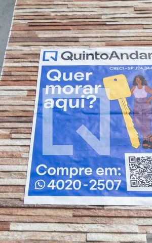 Casa à venda com 120m², 3 quartos e 2 vagas Casa à venda com 120m², 3 quartos e 2 vagasFachada