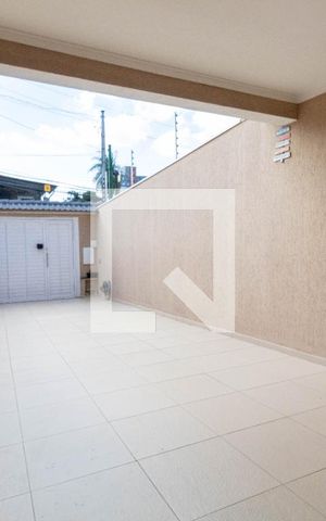 Casa à venda com 120m², 3 quartos e 2 vagas Casa à venda com 120m², 3 quartos e 2 vagasGaragem