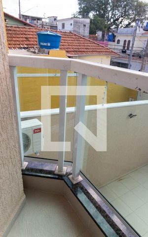Casa à venda com 120m², 3 quartos e 2 vagas Casa à venda com 120m², 3 quartos e 2 vagasVaranda