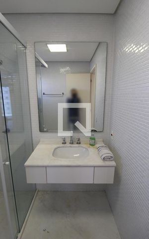 Apartamento para alugar com 85m², 1 quarto e 2 vagasBanheiro da Suíte