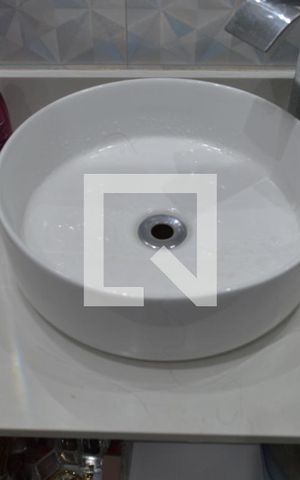 Casa à venda com 100m², 3 quartos e 1 vagaBanheiro da Suíte 2