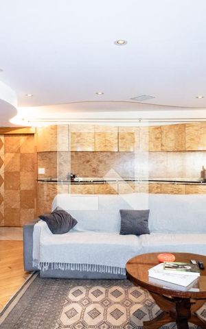 Apartamento à venda com 228m², 4 quartos e 4 vagas Apartamento à venda com 228m², 4 quartos e 4 vagasSala