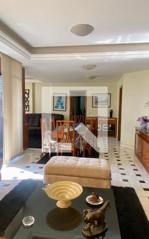 Apartamento à venda com 212m², 3 quartos e 2 vagas Apartamento à venda com 212m², 3 quartos e 2 vagasSala