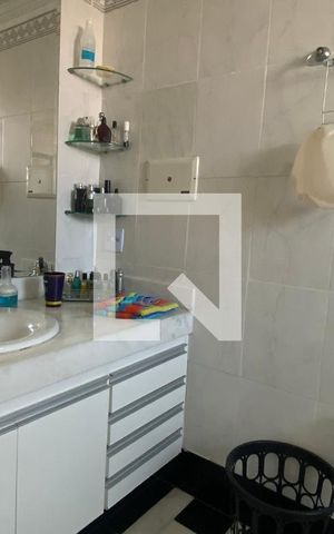 Apartamento à venda com 212m², 3 quartos e 2 vagas Apartamento à venda com 212m², 3 quartos e 2 vagasQuarto Suíte