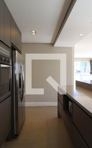 Apartamento à venda com 200m², 3 quartos e 3 vagasCozinha