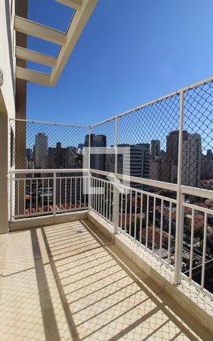 Apartamento à venda com 200m², 3 quartos e 3 vagasVaranda