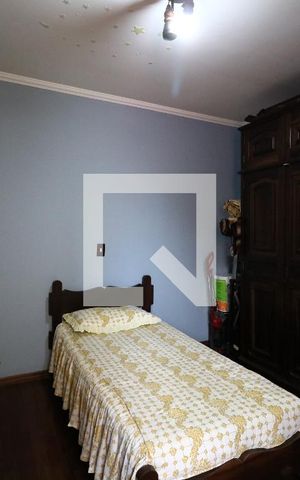 Casa à venda com 192m², 3 quartos e 4 vagasQuarto 2