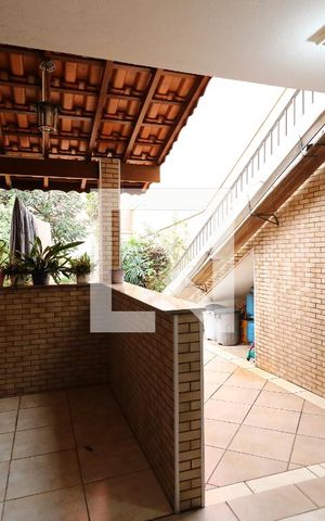 Casa à venda com 192m², 3 quartos e 4 vagasÁrea Social - Churrasqueira