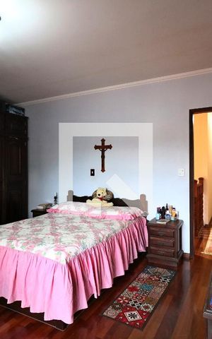 Casa à venda com 192m², 3 quartos e 4 vagasSuíte