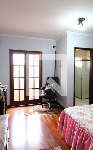 Casa à venda com 192m², 3 quartos e 4 vagasSuíte