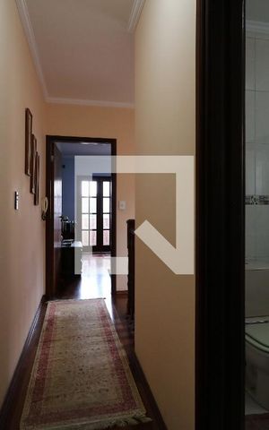 Casa à venda com 192m², 3 quartos e 4 vagasCorredor dos Quartos
