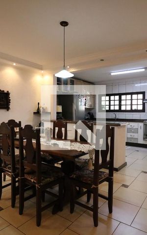 Casa à venda com 192m², 3 quartos e 4 vagasCozinha