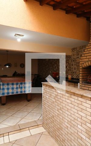 Casa à venda com 192m², 3 quartos e 4 vagasÁrea Social - Churrasqueira