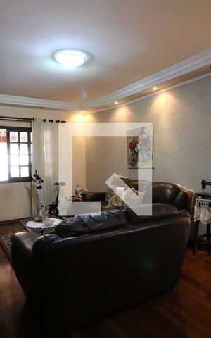 Casa à venda com 192m², 3 quartos e 4 vagasSala