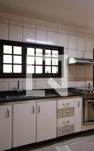 Casa à venda com 192m², 3 quartos e 4 vagasCozinha