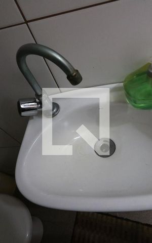 Casa à venda com 192m², 3 quartos e 4 vagasLavabo da Área Social - Pia
