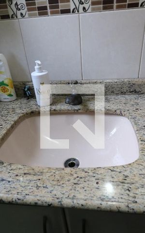Casa à venda com 192m², 3 quartos e 4 vagasBanheiro Social - Pia