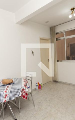 Apartamento à venda com 130m², 3 quartos e 1 vaga Apartamento à venda com 130m², 3 quartos e 1 vagaSala