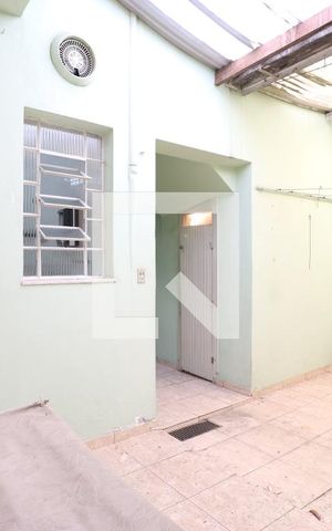 Casa à venda com 85m², 3 quartos e sem vagaQuintal