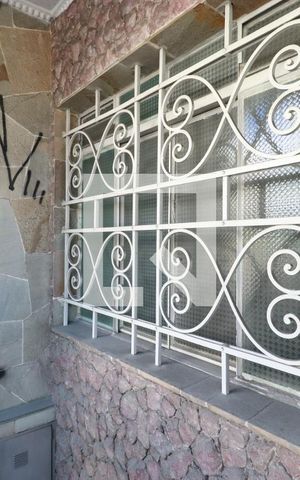 Casa à venda com 85m², 3 quartos e sem vagaÁrea externa