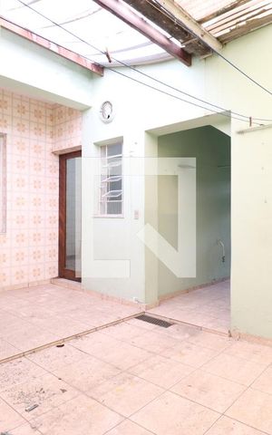 Casa à venda com 85m², 3 quartos e sem vagaQuintal