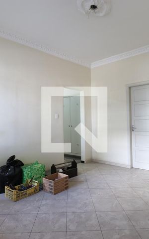 Casa à venda com 85m², 3 quartos e sem vagaSala