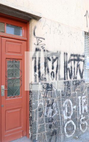 Casa à venda com 85m², 3 quartos e sem vagaFachada