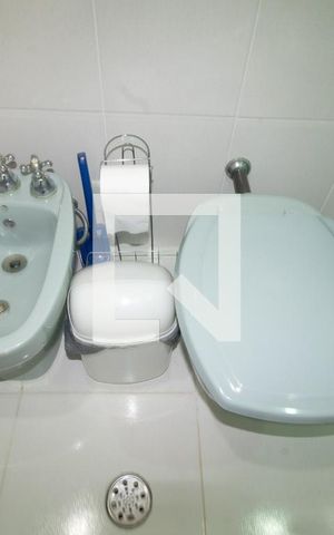 Casa à venda com 300m², 5 quartos e 6 vagas Casa à venda com 300m², 5 quartos e 6 vagasBanheiro da Suíte 3