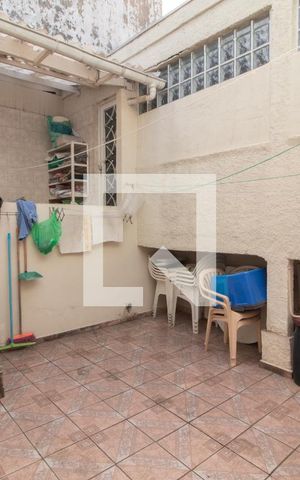 Casa à venda com 300m², 5 quartos e 6 vagas Casa à venda com 300m², 5 quartos e 6 vagasÁrea de Serviço e Quintal