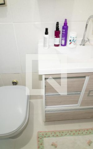 Casa à venda com 300m², 5 quartos e 6 vagas Casa à venda com 300m², 5 quartos e 6 vagasBanheiro