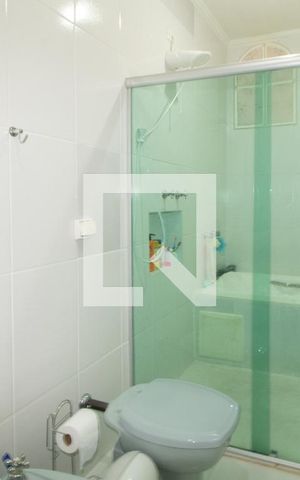 Casa à venda com 300m², 5 quartos e 6 vagas Casa à venda com 300m², 5 quartos e 6 vagasBanheiro da Suíte 3