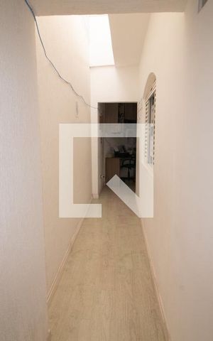 Casa à venda com 300m², 5 quartos e 6 vagas Casa à venda com 300m², 5 quartos e 6 vagasCorredor