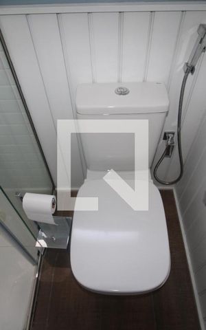 Apartamento à venda com 237m², 4 quartos e 4 vagasQuarto 1 - Banheiro